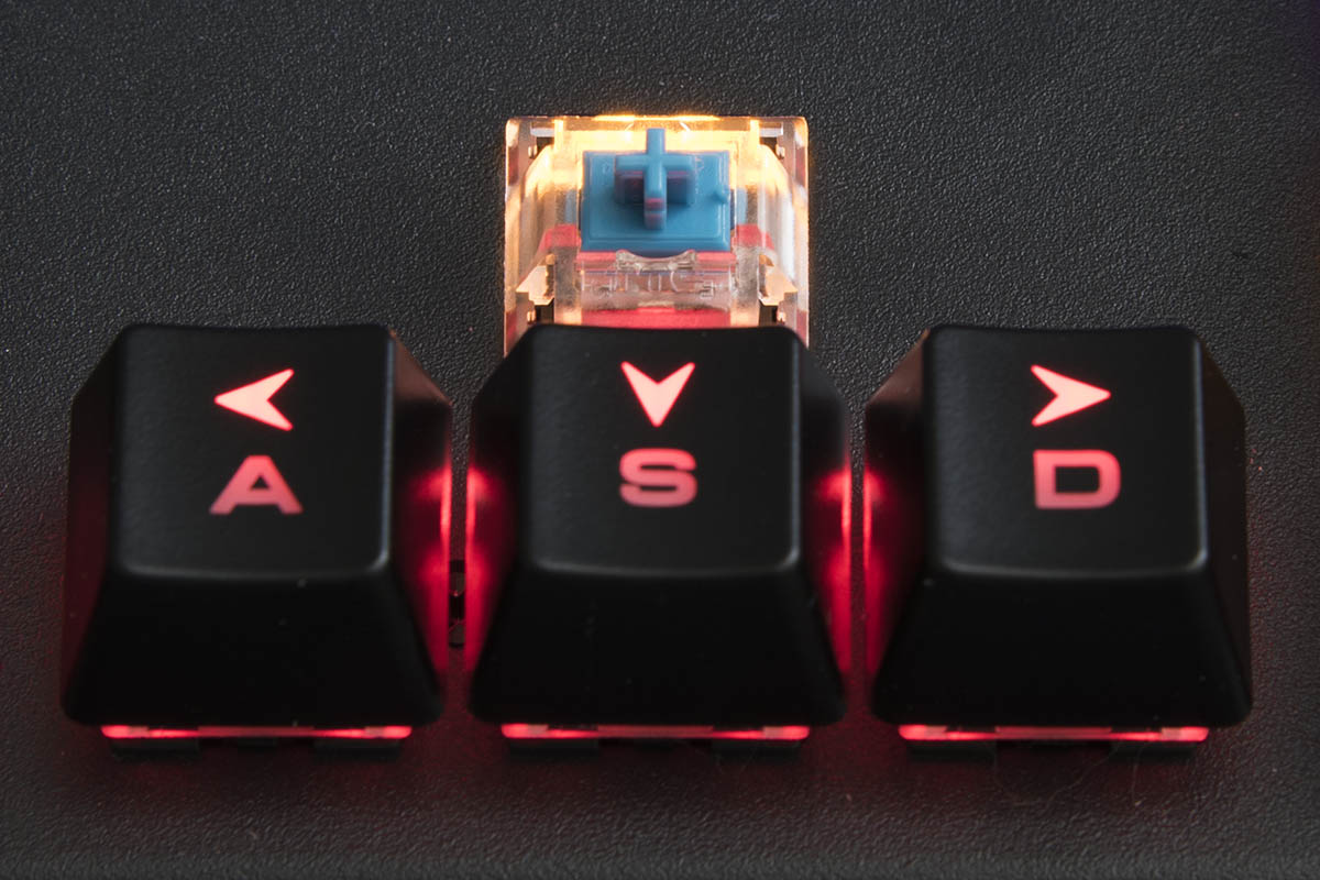 Gamdias-Hermes-7-Color-Key-Switch
